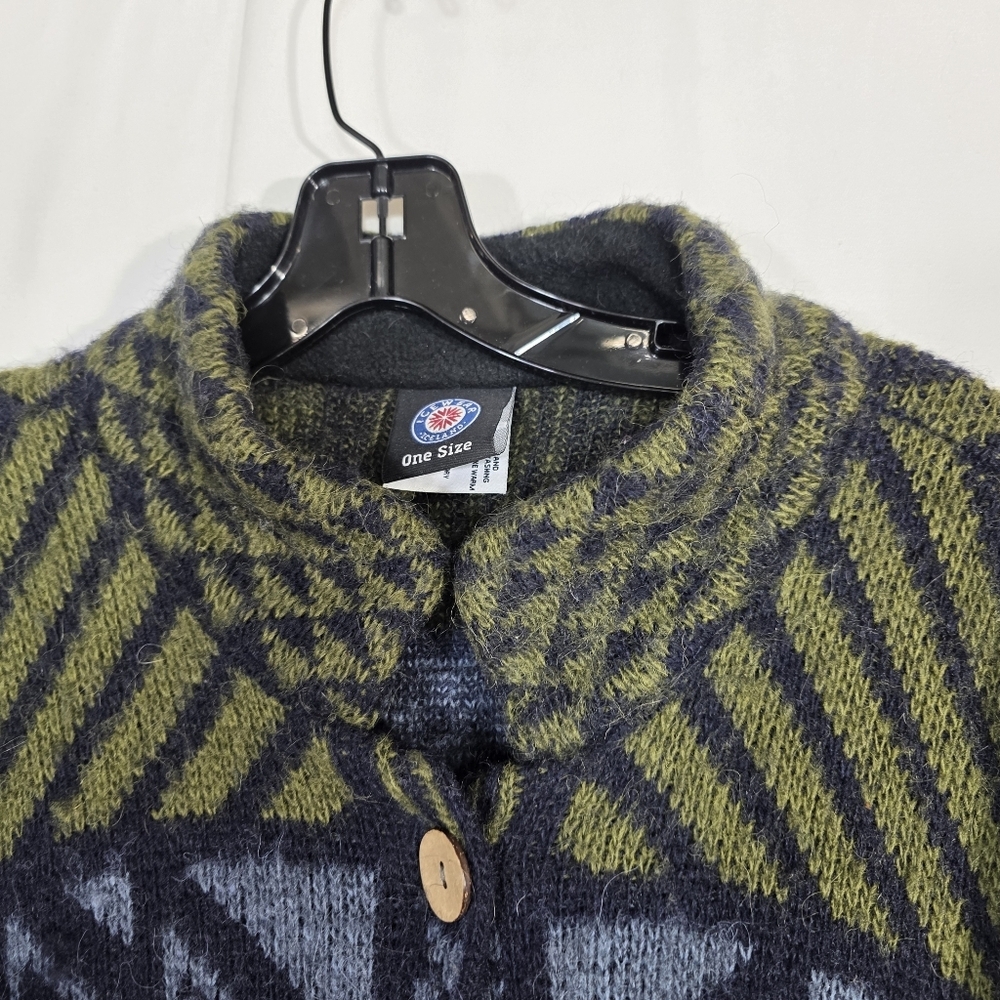Icewear ASA Icelandic wool geometric Poncho - Picture 10 of 12
